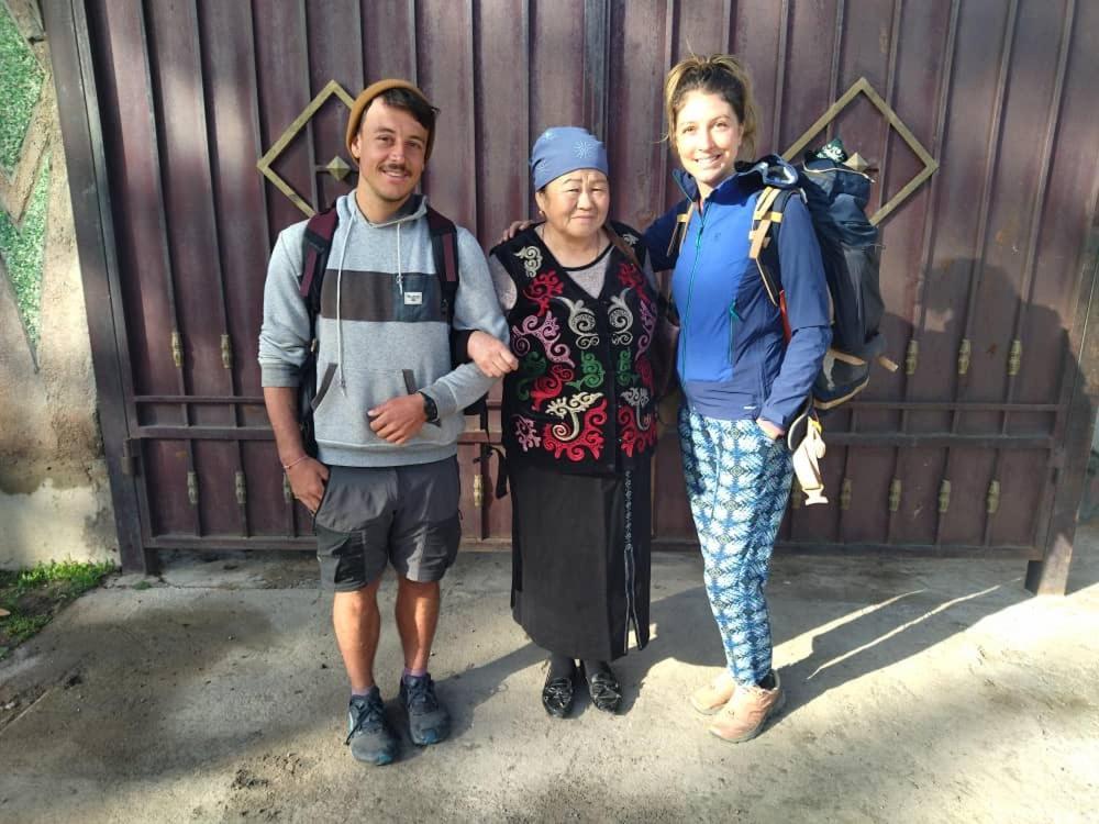 Guest House Bereke In Kyzart Village Bagysh ภายนอก รูปภาพ