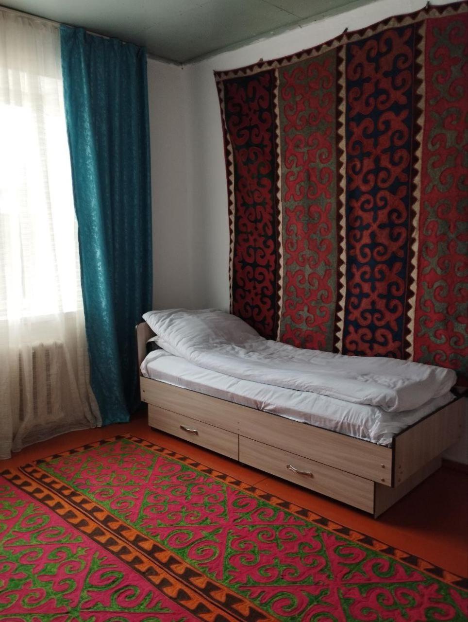 Guest House Bereke In Kyzart Village Bagysh ภายนอก รูปภาพ