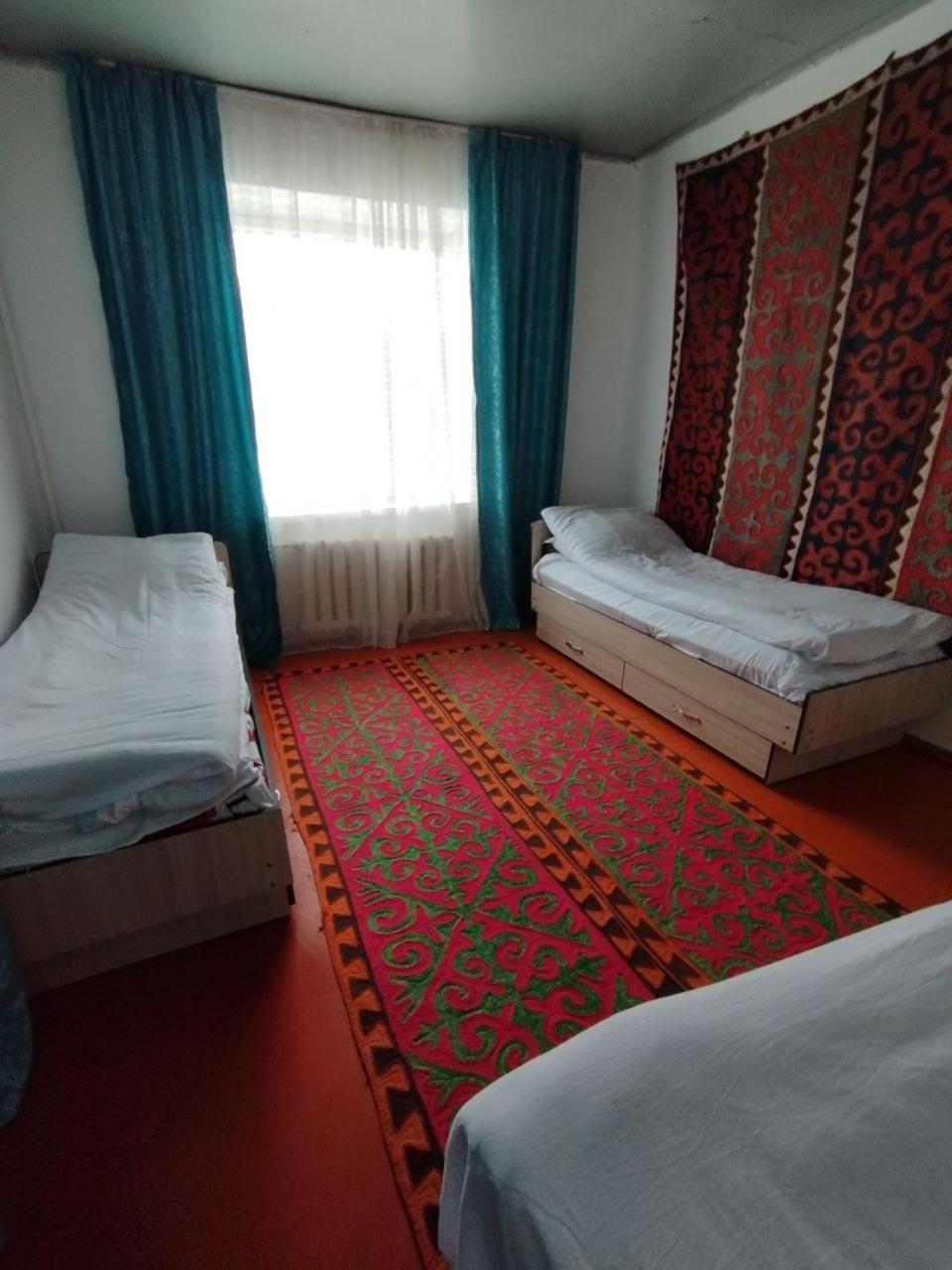Guest House Bereke In Kyzart Village Bagysh ภายนอก รูปภาพ